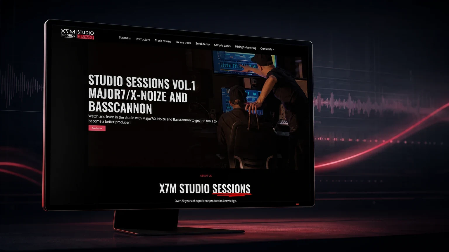 Site X7M Studio Sessions apresentado em um monitor amplo com interface real da plataforma